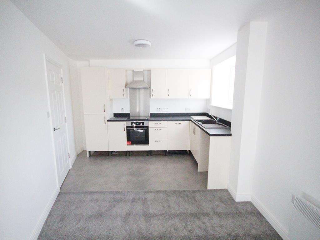2 bedroom apartment To Let in Earby - IMG_5411.jpg